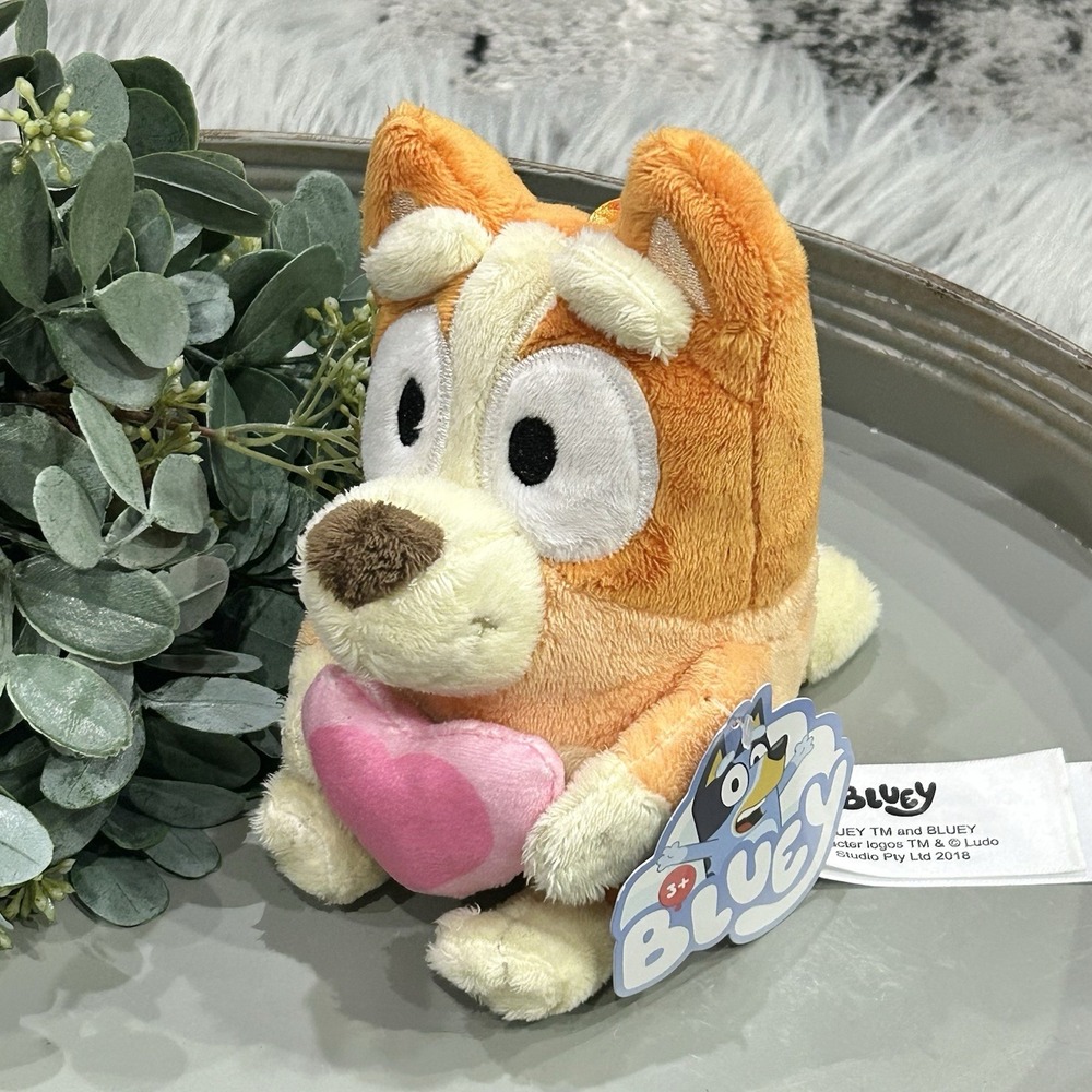 Bluey 2025 Valentine's Day Bingo Plush Hanger [Holding Heart]